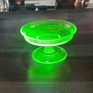 Vintage unmarked Vaseline bon bon dish